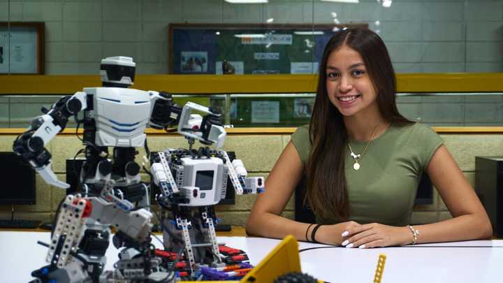 Estudiante de Mecatrónica UCAB competirá en Olimpiada Mundial de Robótica