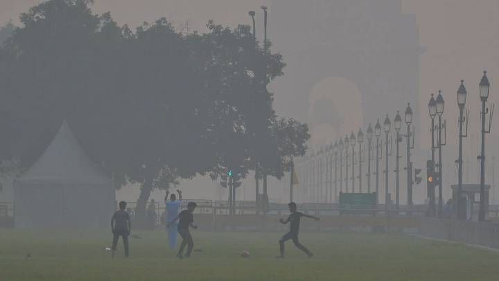Delhi-NCR gasps as air quality teeters on severe threshold amid dense smog