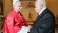 El papa León XIV se reúne por primera vez con presidente palestino Abás