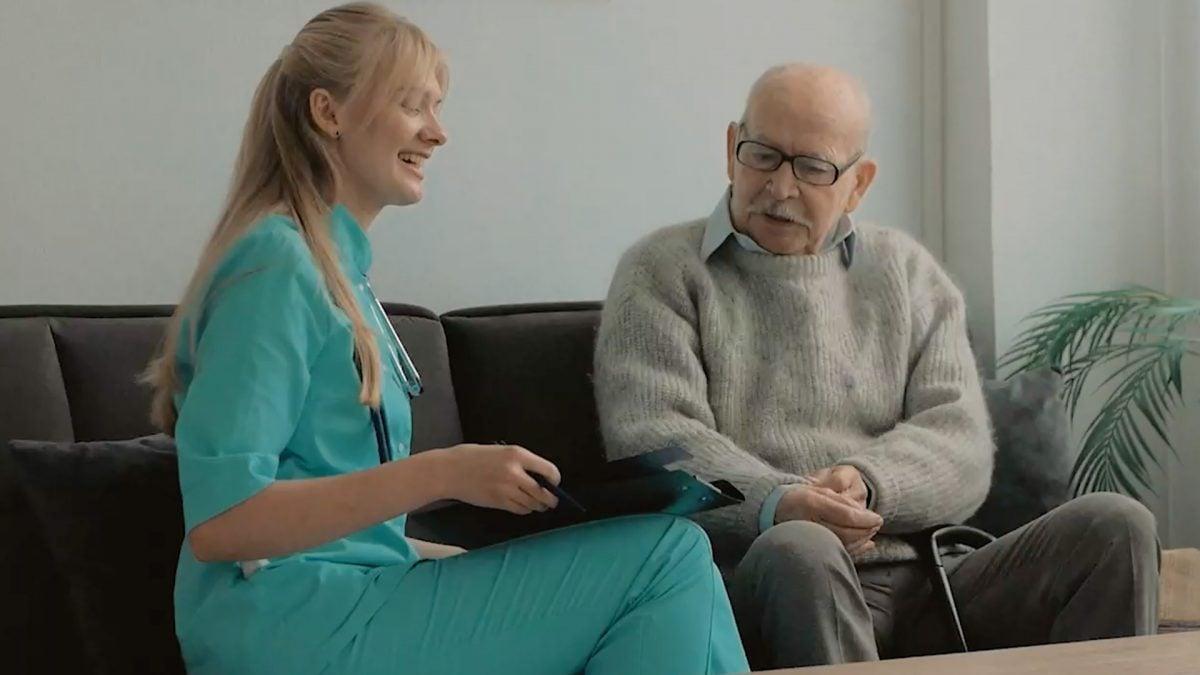 Requiere México más geriatras; crece población de adultos mayores