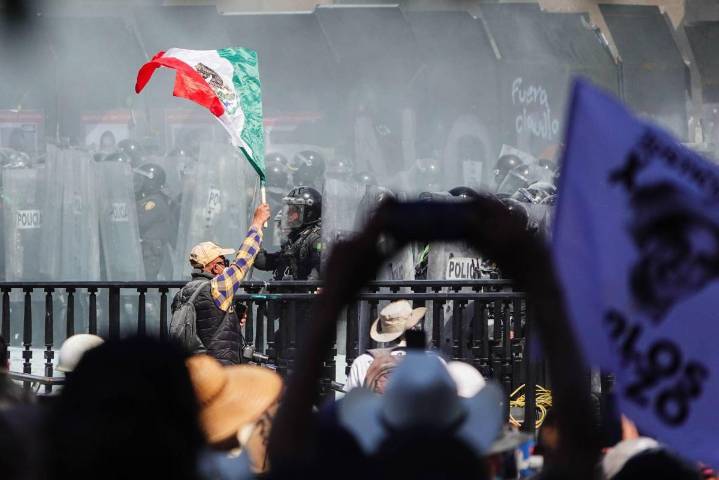 Fiscalía de CDMX investiga a detenidos en marcha ‘Generación Z’ por tentativa de homicidio