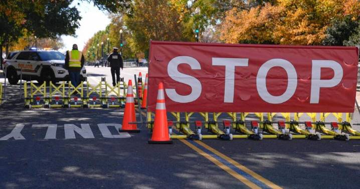 Bipartisan talks to end the shutdown intensify, but agreement elusive