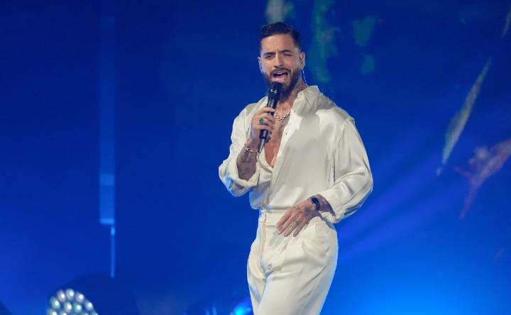 “Lo amo y lo respeto”: el emotivo gesto que tuvo Maluma con J Balvin durante su concierto en Medellín