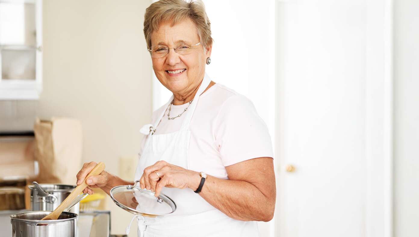 Mom Continues Longstanding Tradition Of Making Cranberry Sauce For No One