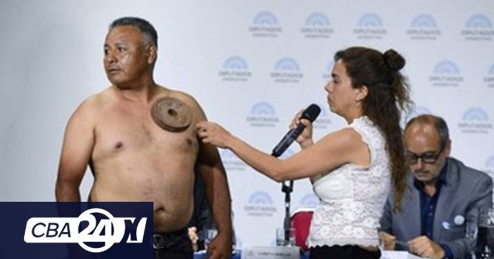 El ministro de Salud Mario Lugones asegura que "las vacunas son seguras y salvan vidas"