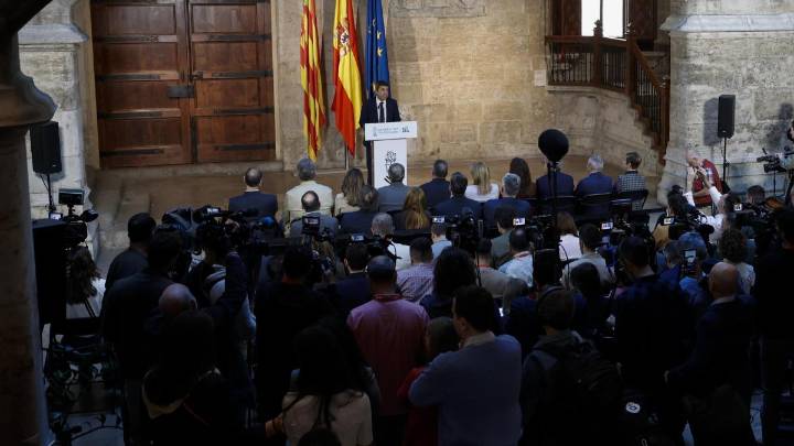 Carlos Mazón dimite como presidente valenciano y otras imágenes del día