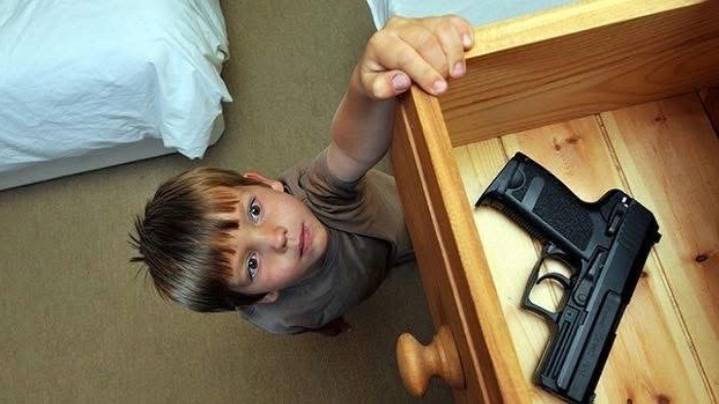 Llamado urgente en Omaha para reforzar la seguridad de armas en hogares con niños