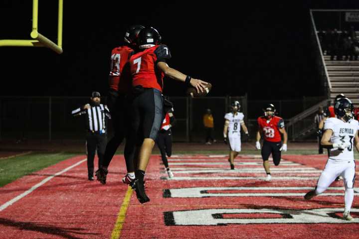 Talan Witt's 5 touchdowns complete Alexandria's 3