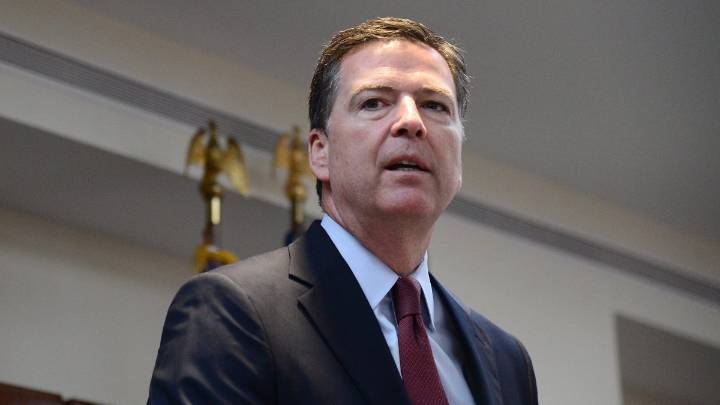 El boomerang de Comey: el exdirector del FBI se enfrenta a correos electrónicos personales y notas tras jugar la carta de la víctima
