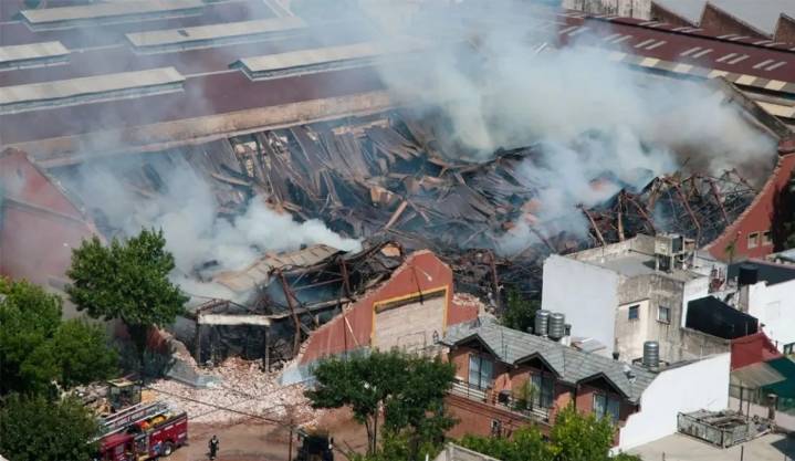 Incendio en Spegazzini: alerta por el impacto químico en la salud