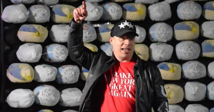 Sticker Mule CEO announces run for Stefanik's seat