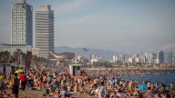 Siete fallecidos, récord de visitantes y una huelga de socorristas: Barcelona hace balance de la temporada de playa