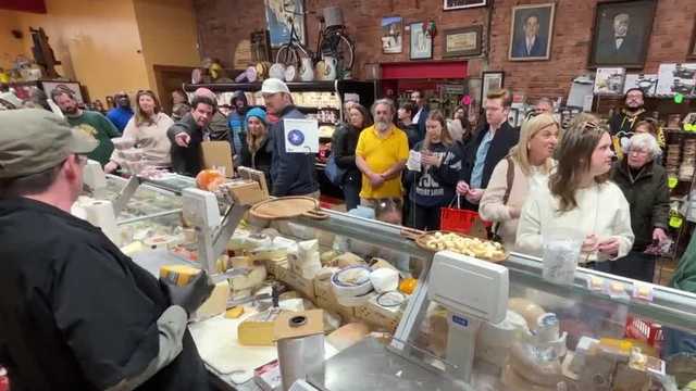 Pittsburgh's Strip District delivers tasty Thanksgiving experience