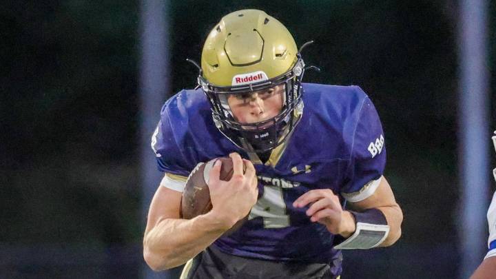 Colin Clark, Bayport-Blue Point take care of business