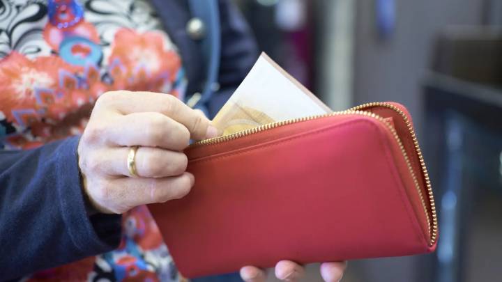 La Generalitat incorporará a 62 técnicos para comenzar a gestionar el Ingreso Mínimo Vital