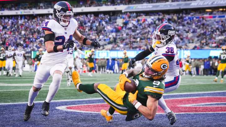 See photos of Giants vs Packers at MetLife Stadium