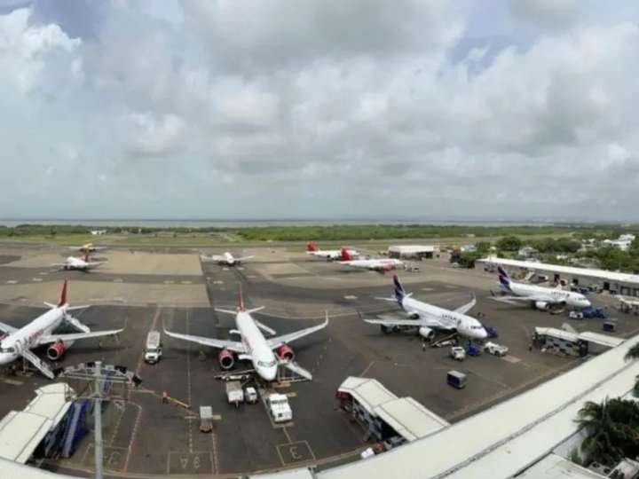 EE.UU. advierte riesgos en el espacio aéreo y seis aerolíneas cancelan vuelos hacia Venezuela