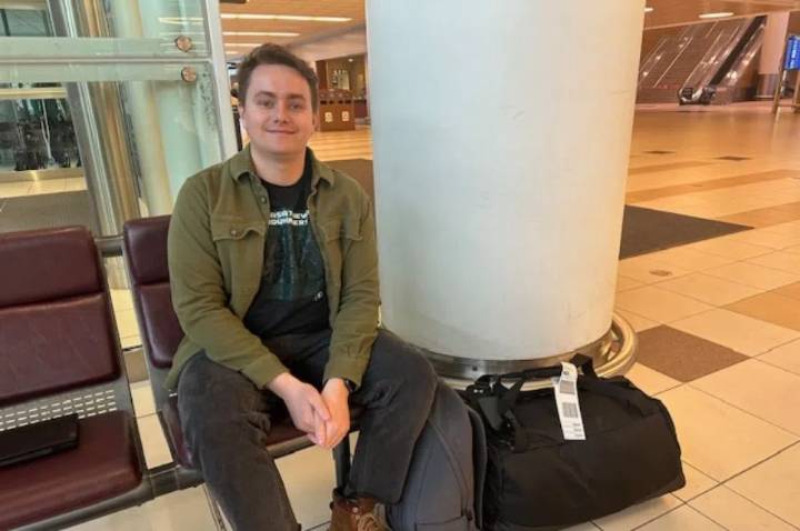 ‘We’re not done’: Riders fans touch down in Winnipeg