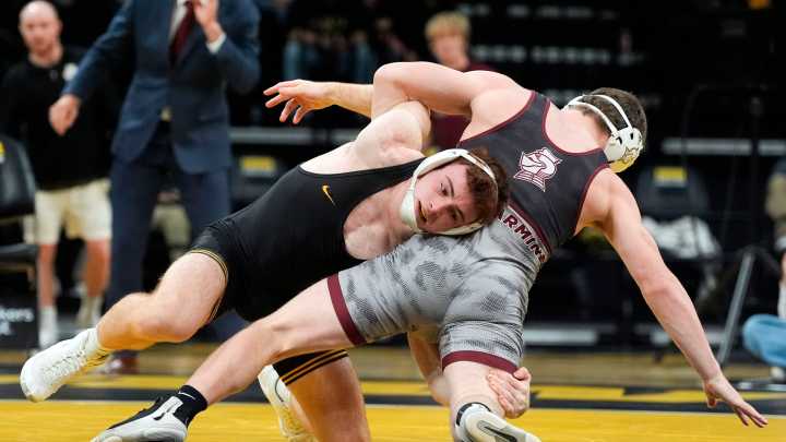 Iowa wrestling vs Pittsburgh channel today, time, TV, streaming