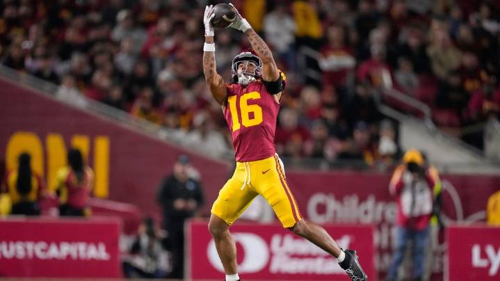No. 20 USC pulls off fake punt after the Trojans' 3rd-string QB switches to punter's uniform number