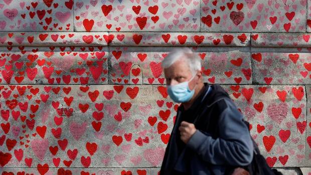 Delay in COVID-19 lockdowns in U.K. resulted in some 23,000 more deaths: public inquiry