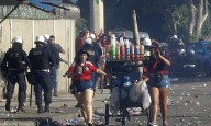 Una multitud despide a Flamengo y provoca disturbios en el aeropuerto de Río de Janeiro