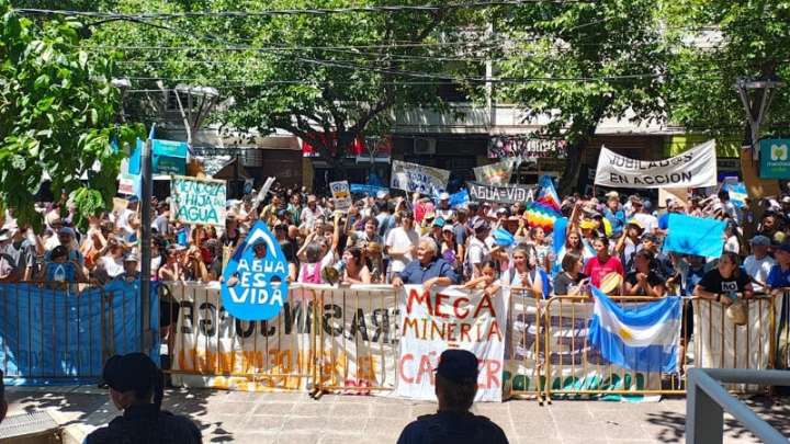 ¡Atención: el pueblo de Mendoza sale a la calle a defender el agua!