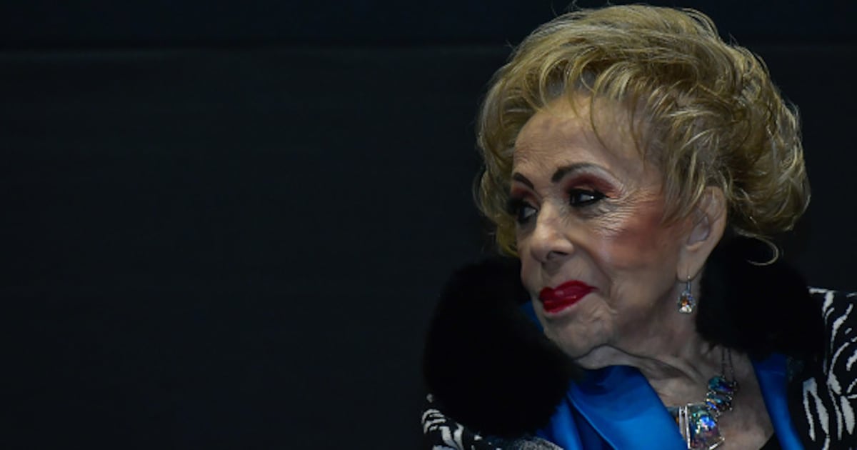 Iván Cochegrus responde al comunicado de las exenfermeras de Silvia Pinal