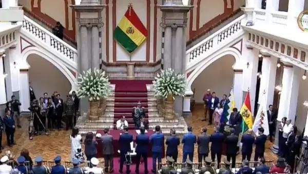 Presidente de Bolivia designa nuevo gabinete