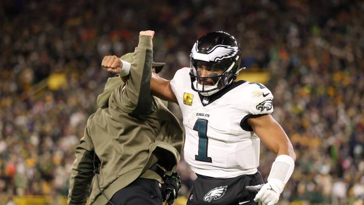 Monday Night Football: Eagles hold off Packers 10