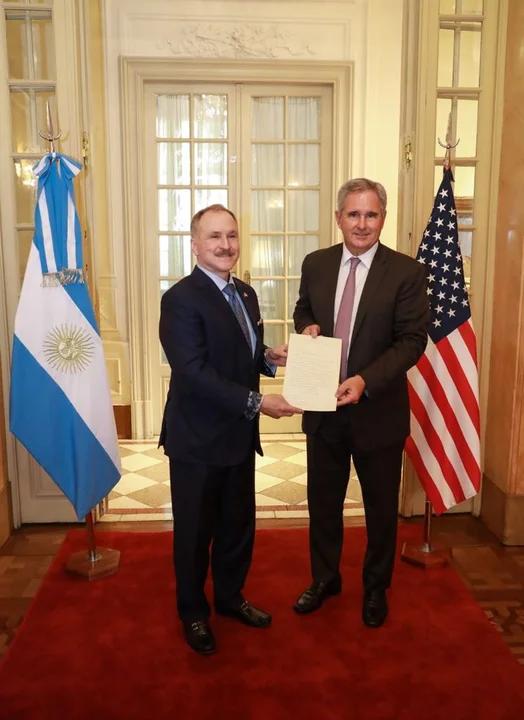 Lamelas entregó las cartas credenciales y ya es el embajador de EEUU en Argentina