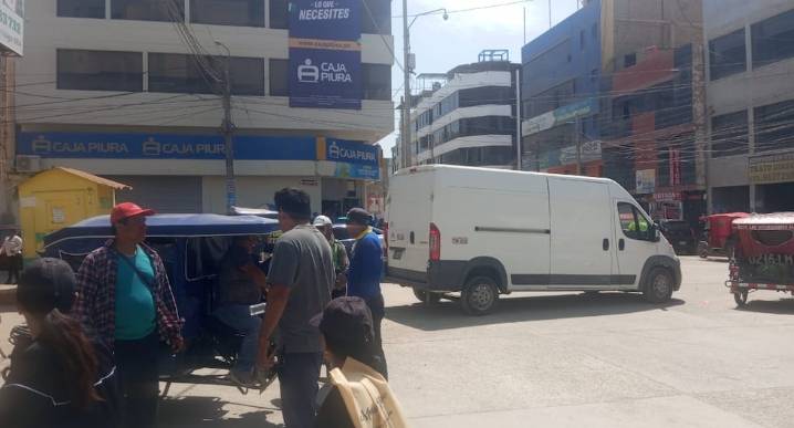 Chiclayo: rejas en mercado Moshoqueque generan malestar de mototaxistas