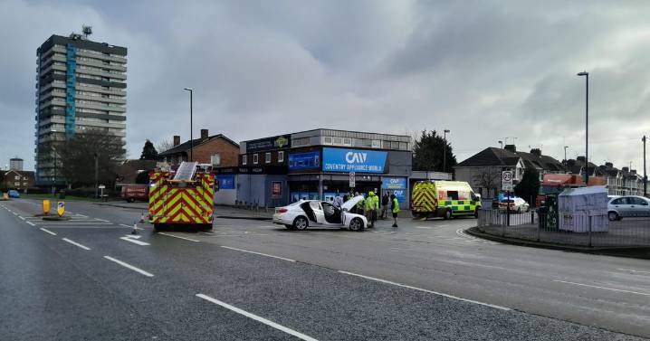 Two women injured after crash at major junction in Coventry