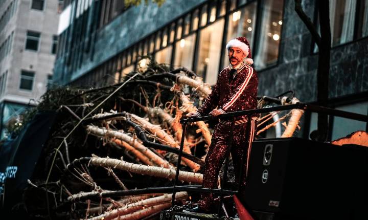 FOTOS: ¡Llegó el árbol de Navidad al Rockefeller Center!