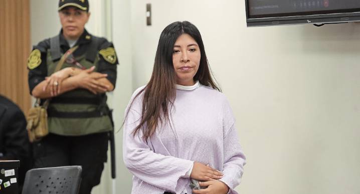 Betssy Chávez huye de la justicia al asilarse en la embajada de México