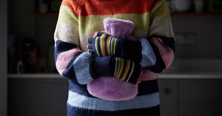 10 ways to stay warm without turning heating on to keep energy bills down