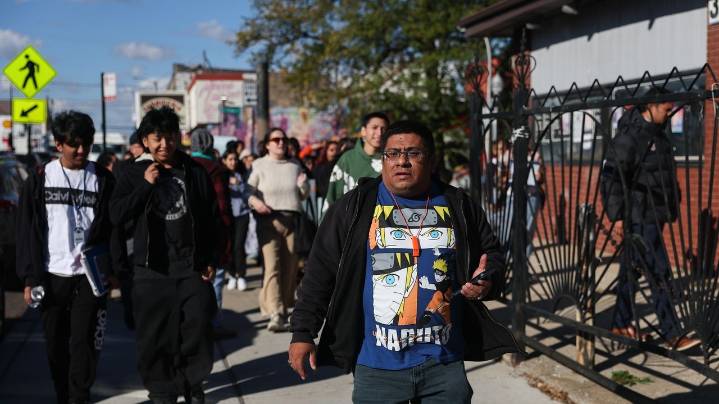 Immigration crackdown inspires uniquely Chicago pushback that's now a model for other cities