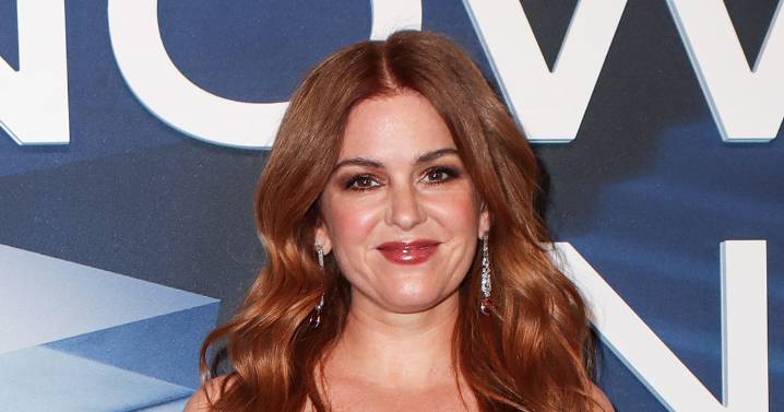 Isla Fisher on Her, Sacha Baron Cohen Kids & Holidays