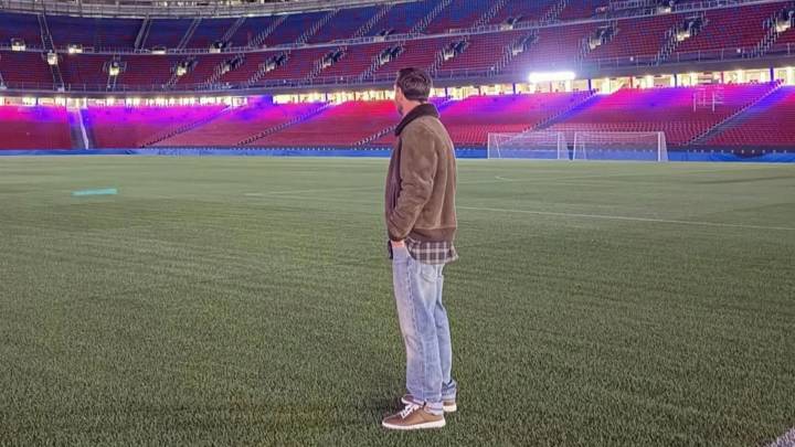 Leo Messi visita el Camp Nou: "Ojalá algún día pueda volver y no solo para despedirme como jugador"