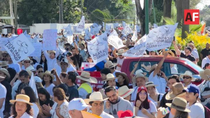 Crónica | “Justicia para Carlos Manzo”: Uruapan amanece blindada y unida en clamor por la paz