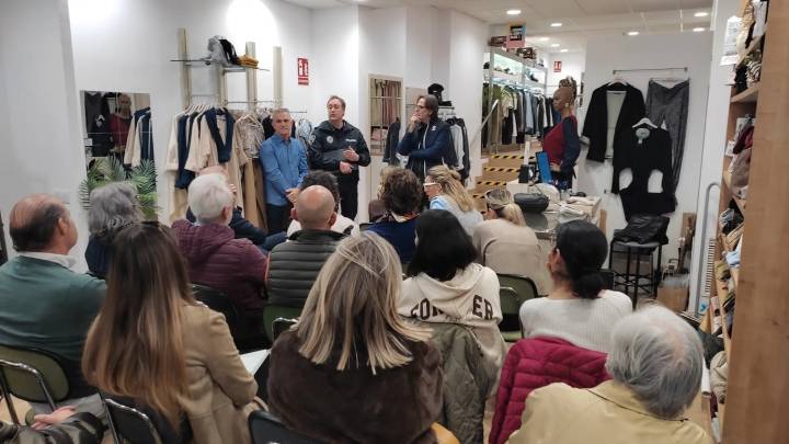 La Zona de Bajas Emisiones centra el Café del Comercio de Huesca