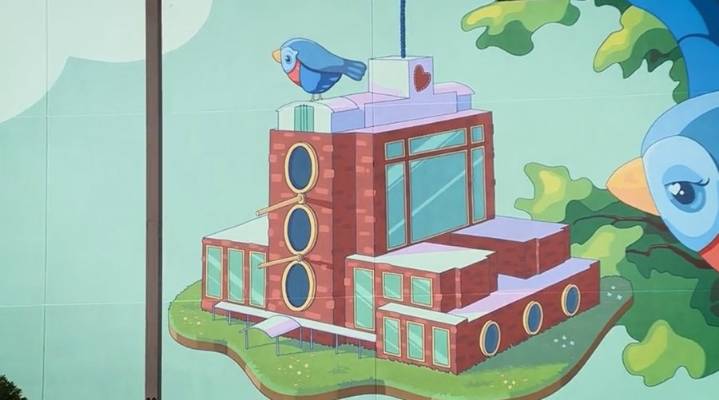 Artist shares experience of painting new Le Bonheur mural