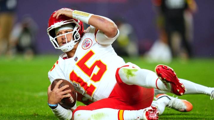 Forget winning the AFC West. Mahomes and Chiefs in danger of missing playoffs after loss to Broncos