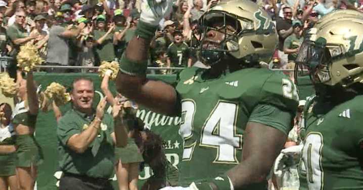 USF football looks forward to Thanksgiving weekend