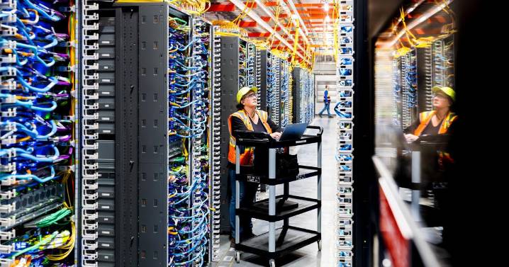 Amazon announces $15 billion investment in northern Indiana data centers