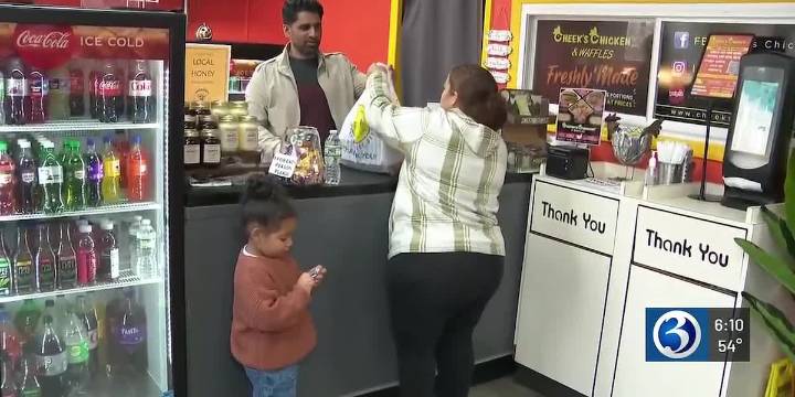 Manchester restaurant offers free kids meals amid lapse in SNAP benefits