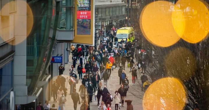 DWP set to pay £1,085 to UK families by Christmas