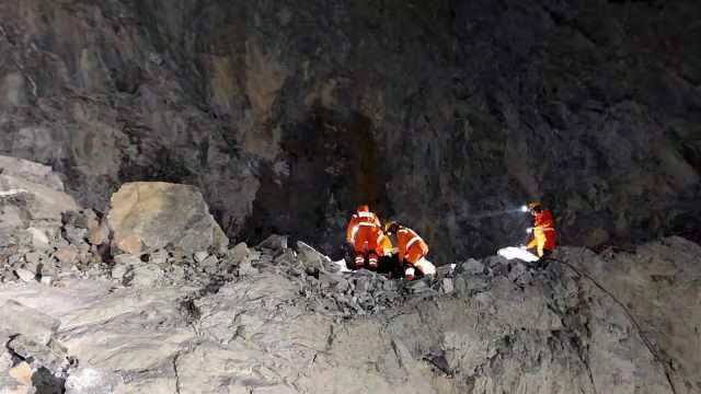 One dead, several feared trapped as stone quarry collapses in Sonbhadra
