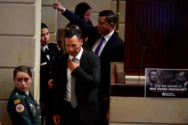 Centro Democrático no apoyará moción de censura contra Mindefensa