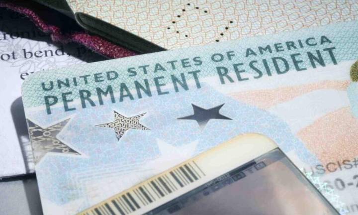 EEUU incluye a cubanos y venezolanos en revisión de tarjetas de residentes